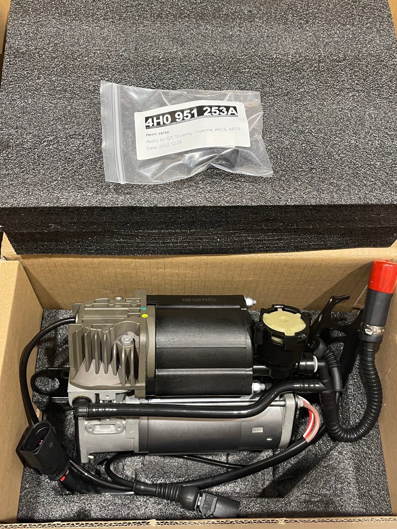 4L0698007A Airmatic Air Compressor Pump For AUDI Q7 4L 2006 - 2015  PORSCHE Cayenne VW Touareg 2003 - 2010 4L0 698 007 A B C
95535890102
95535890104
95535890103
95535890105
955 358 901 02
955 358 901 04
955 358 901 03
955 358 901 05
VW
7LO698007
7LO698007D
7LO698007A
7LO698007E
7LO 698 007
7LO 698 007 D
7LO 698 007 A
7L0 698 007 E