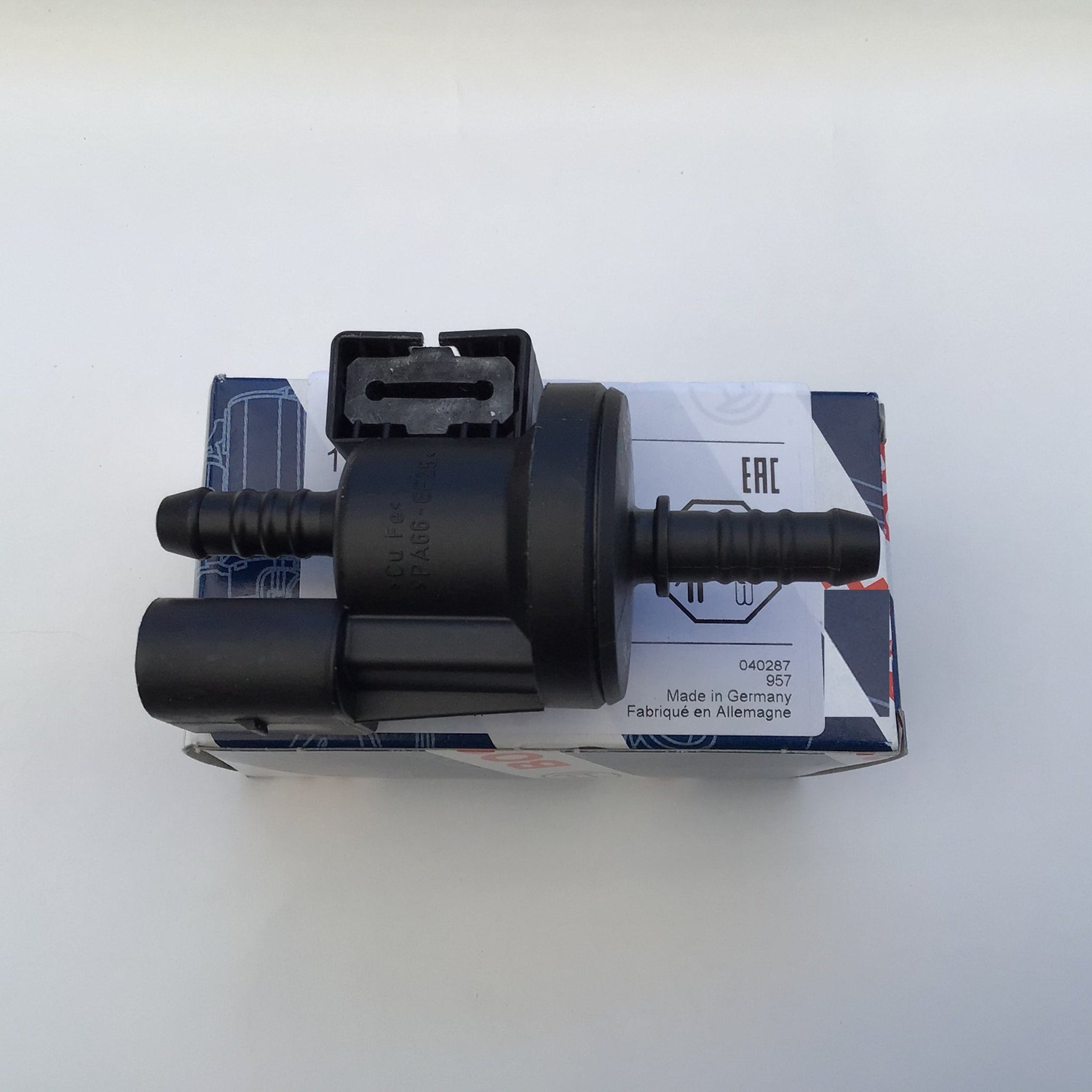 EVAP Kit Activated Carbon Charcoal Canister + Purge Valve N80 Solenoid Suitable for VW Golf MK5 GTI / Golf MK6 R EOS AUDI A3 S3 TT 2.0T FSI TFSI 1K0201801E
Hose: 1K0201160BG
Fuel Vapor N80 Valve: VW 06E906517 06E906517A / BOSCH 0280142431
1K0201801E 1K0201801 E 1K0 201 801 E
1K0201797AE, 1K0 201 797AE, 1K0 201 797 AE, 1K0201797AB,
1K0 201 797AB, 1K0 201 797 AB, 1K0201797AF, 1K0 201 797AF, 1K0 201 797 AF, 1K0201897AE, 1K0 201 897 AE
1K0 196 1K0201801E, 1K0 201 801E, 1K0 201 801 E, 1K0201160BG, 1K0201801B, 1K