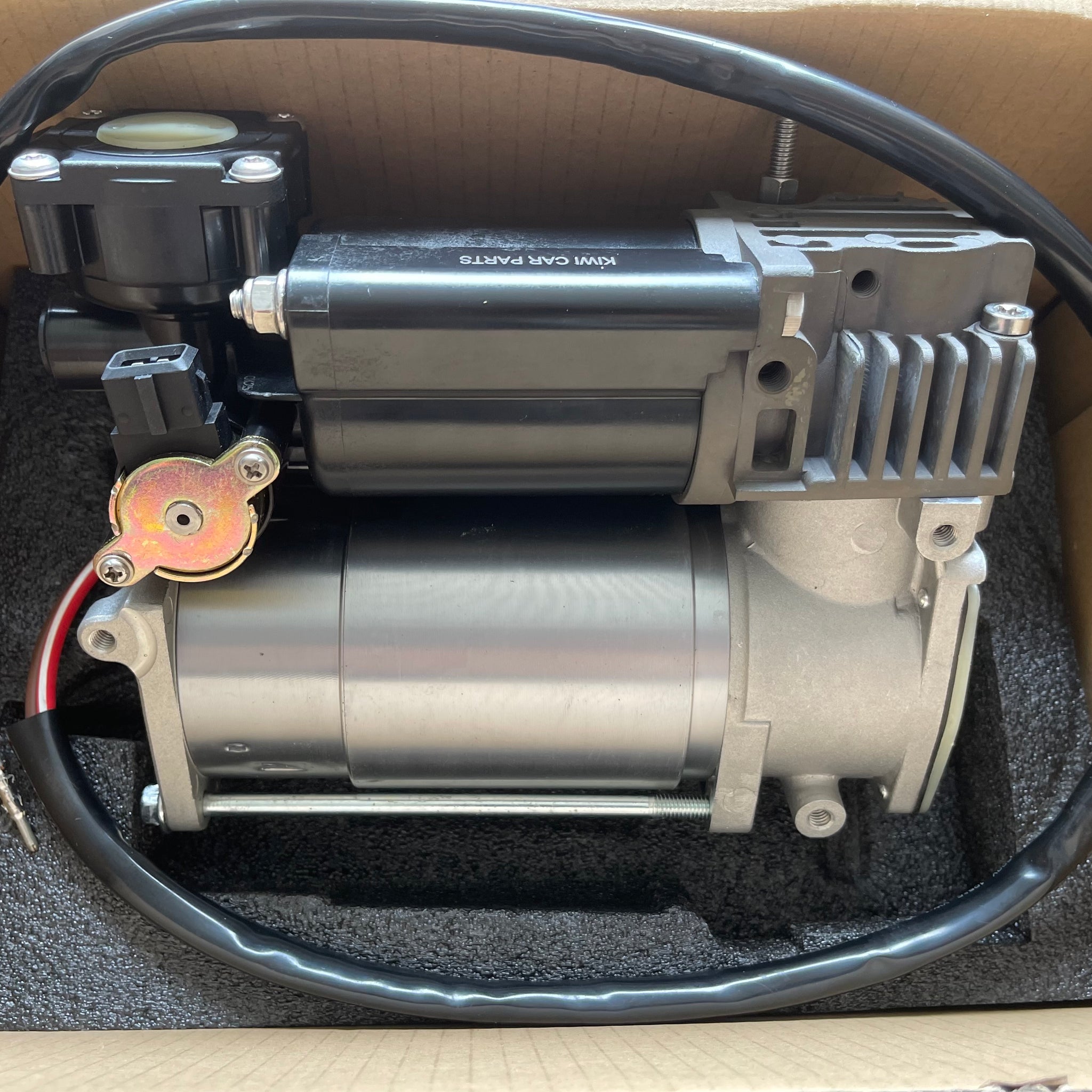 Suspension Air Compressor Suitable For BMW X5 E53 pneumatic suspension system air compressor pump 37226787617