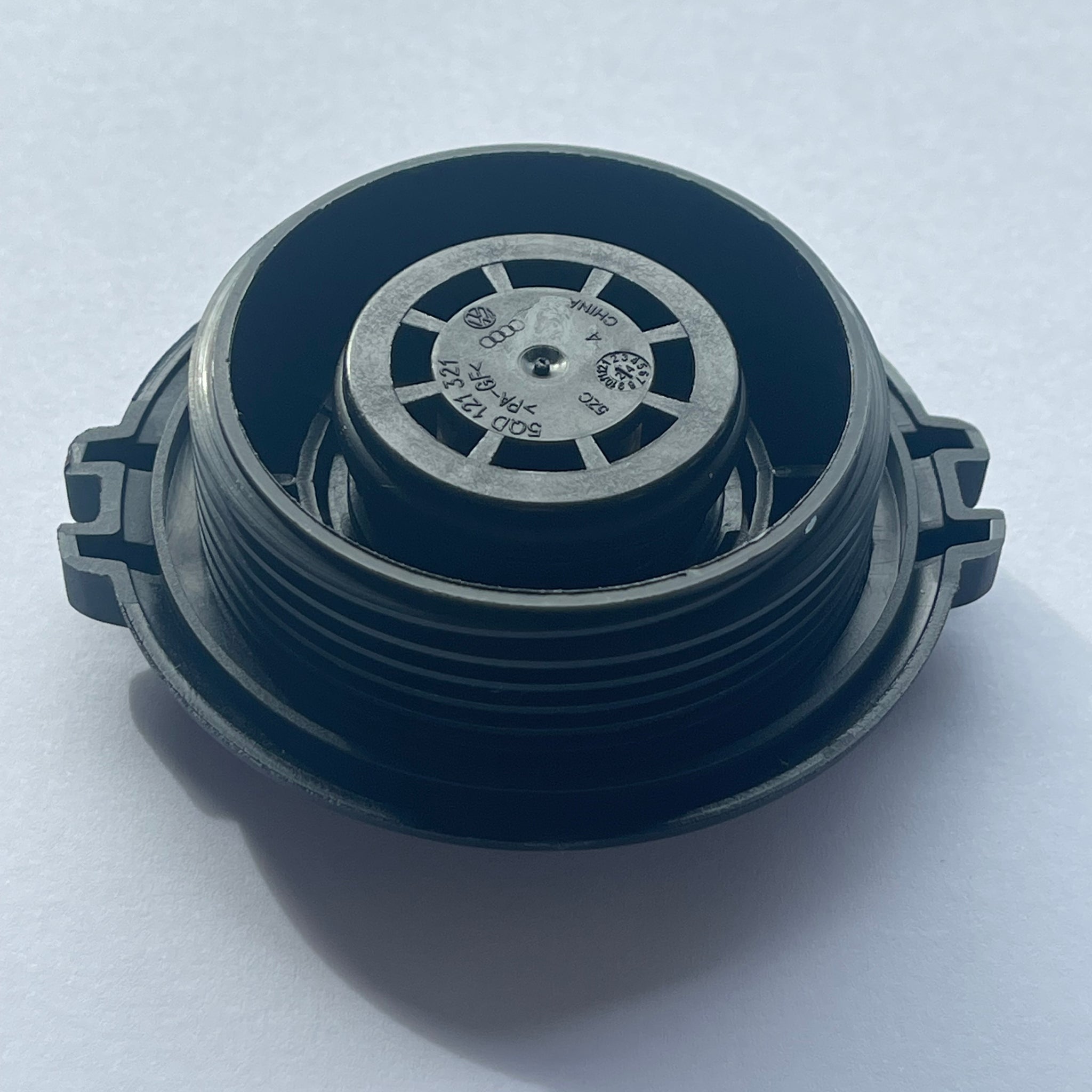 Genuine VW Coolant Expansion Tank Cap 3C0121321 5QD121321 For VW Golf MK7 MK7,5 GTI TSI TDI For Audi A3 S3 For SKODA