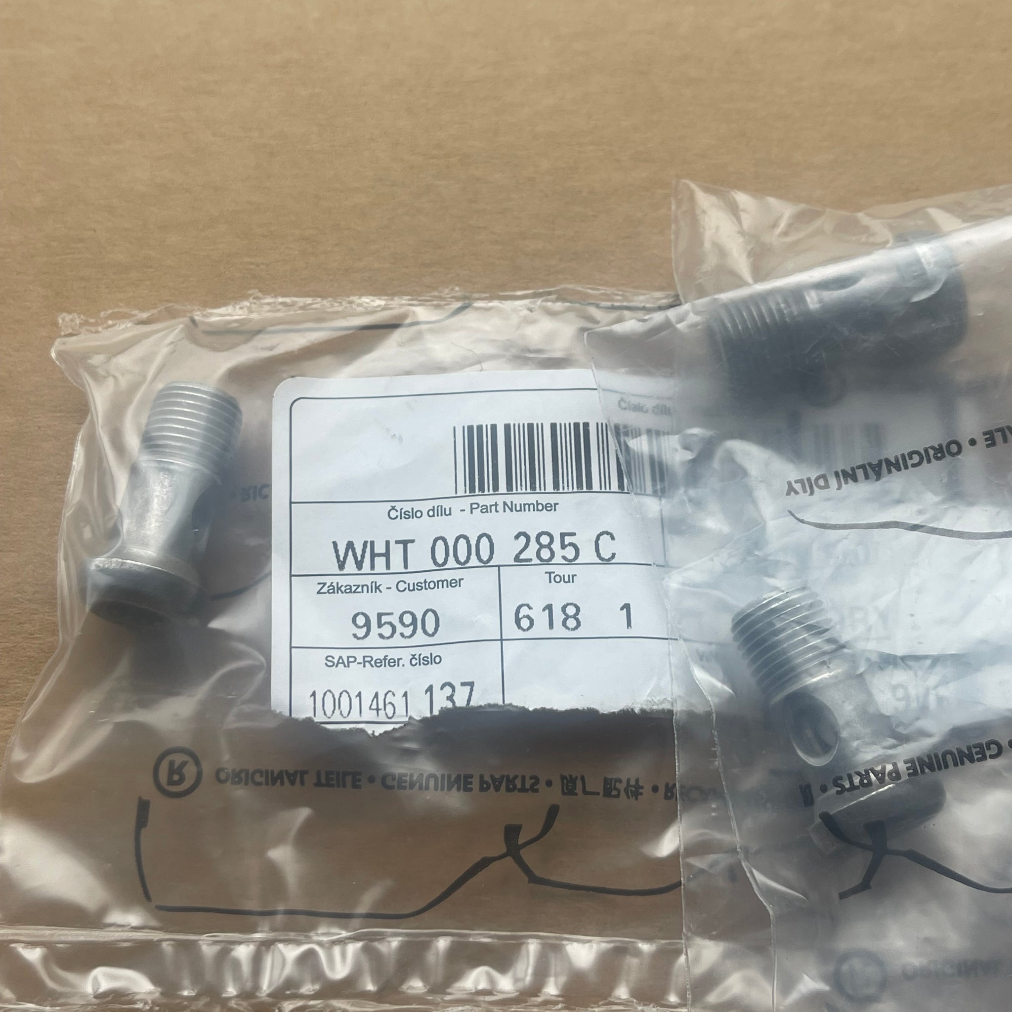 WHT000285C WHT 000 285 C Banjo bolt for HPFP Line Genuine VW part For VW Golf MK5 GTI Audi A3 2.0T FSI TSFI