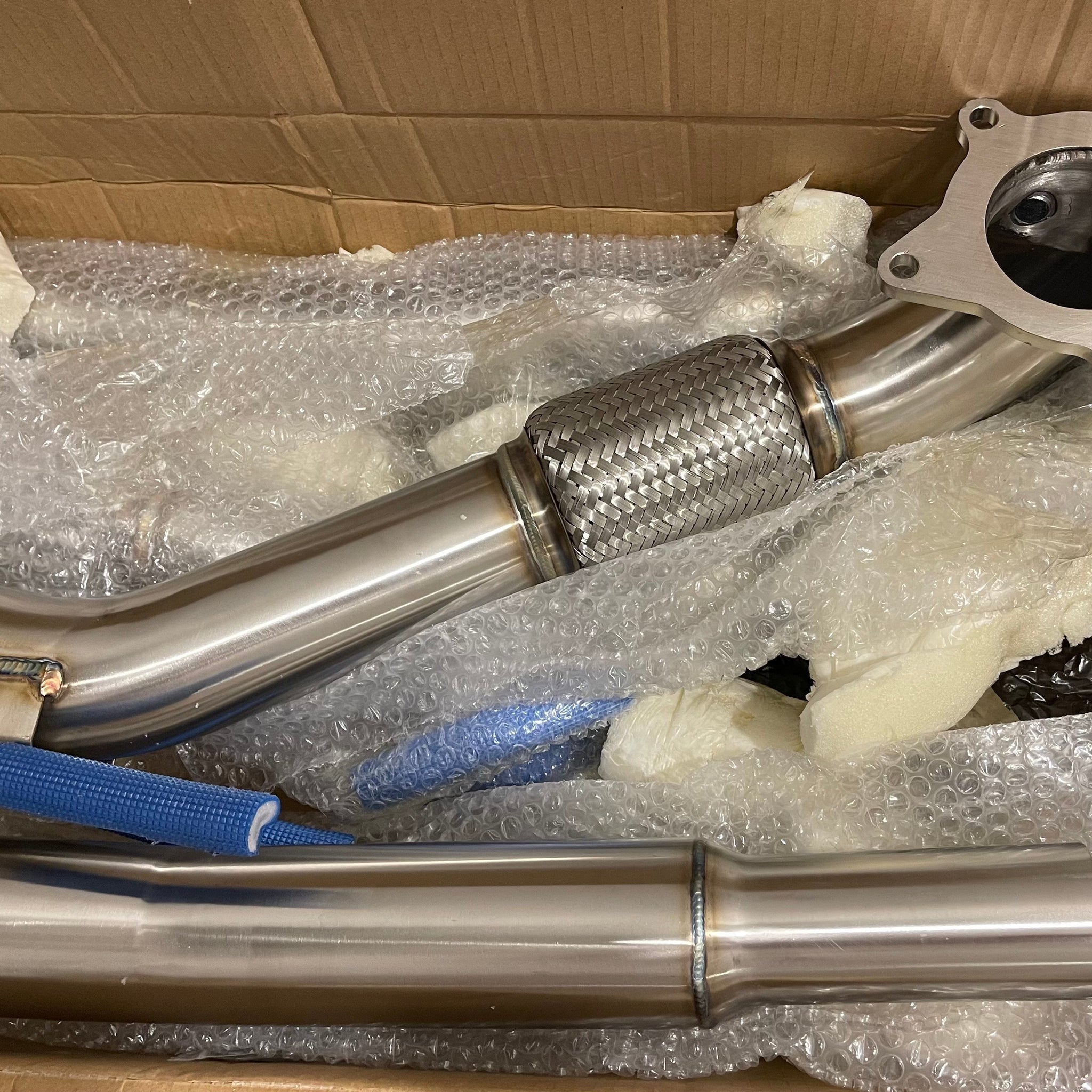 KCP Stainless Decat Downpipe For VW Golf MK5 MK6 GTI Upgrade Performance Tuning Audi A3 8P TT MK2 2.0T 1.8T Exhaust FWD Front wheel drive
NZ STOCK AUCKLAND WAREHOUSE Free shipping buy online cheap Pick up mt. Wellington Carbine road